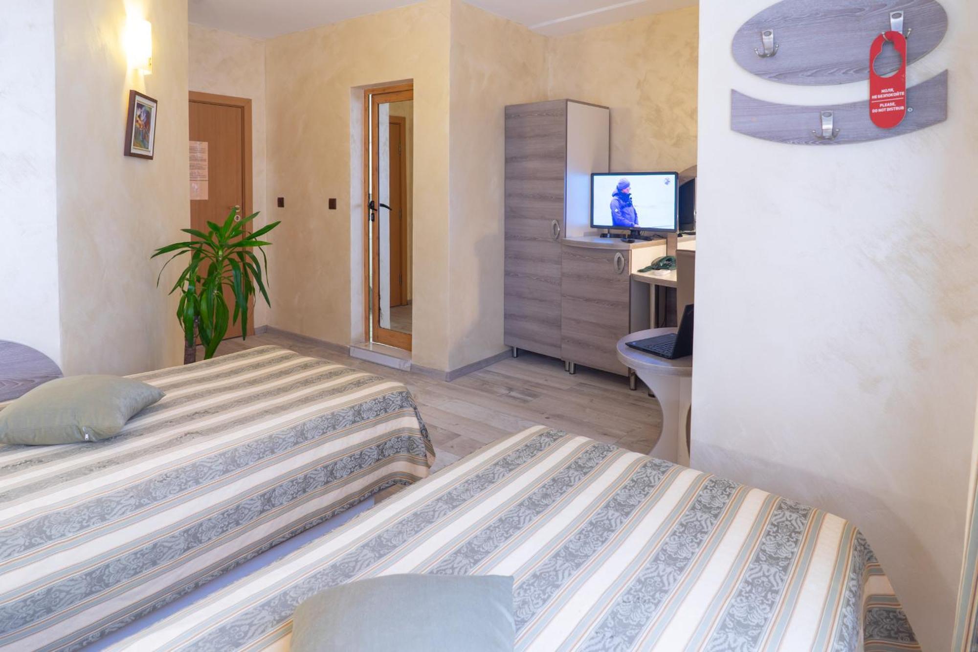 Hotel Color Varna Bagian luar foto