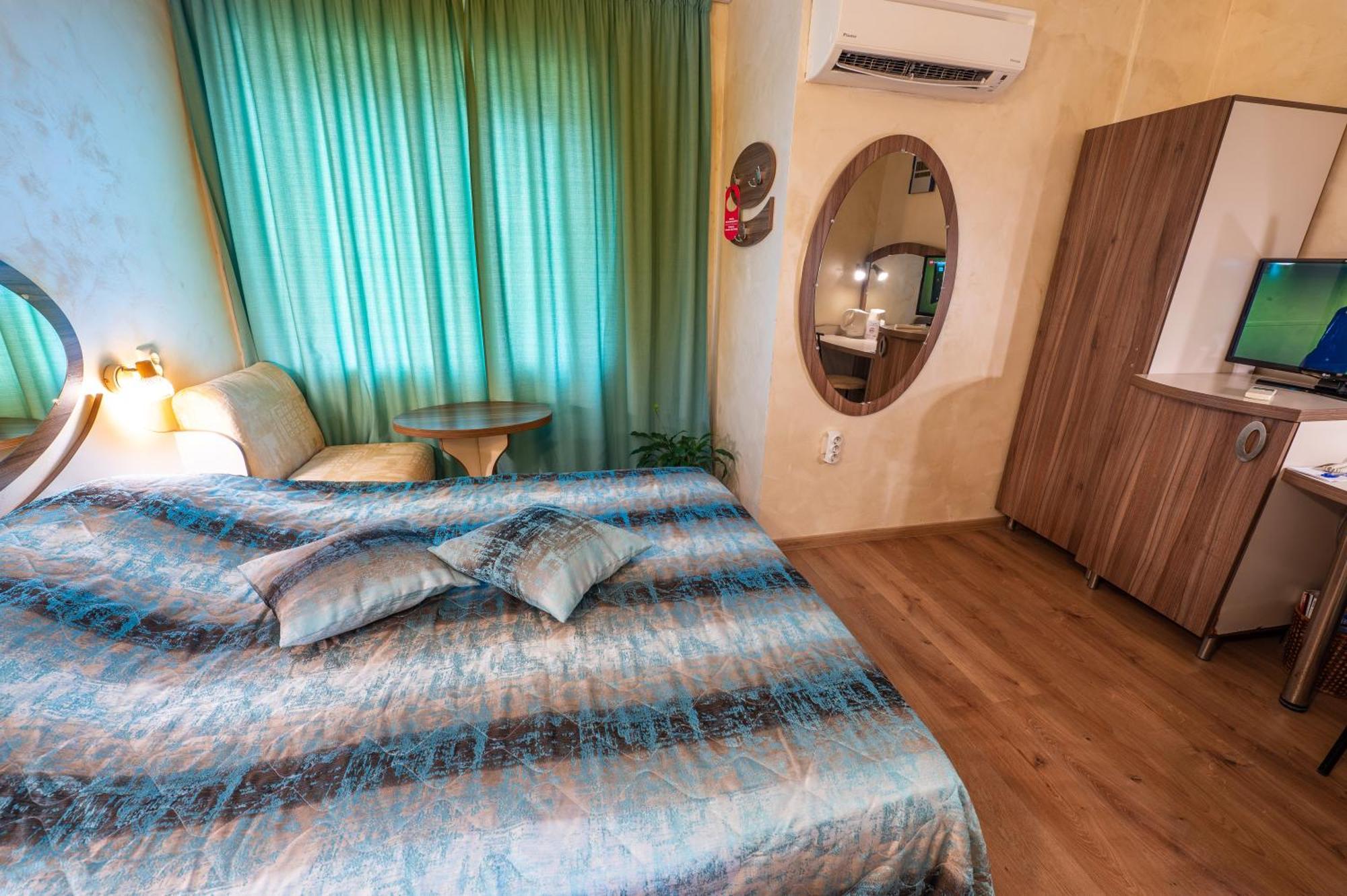 Hotel Color Varna Bagian luar foto