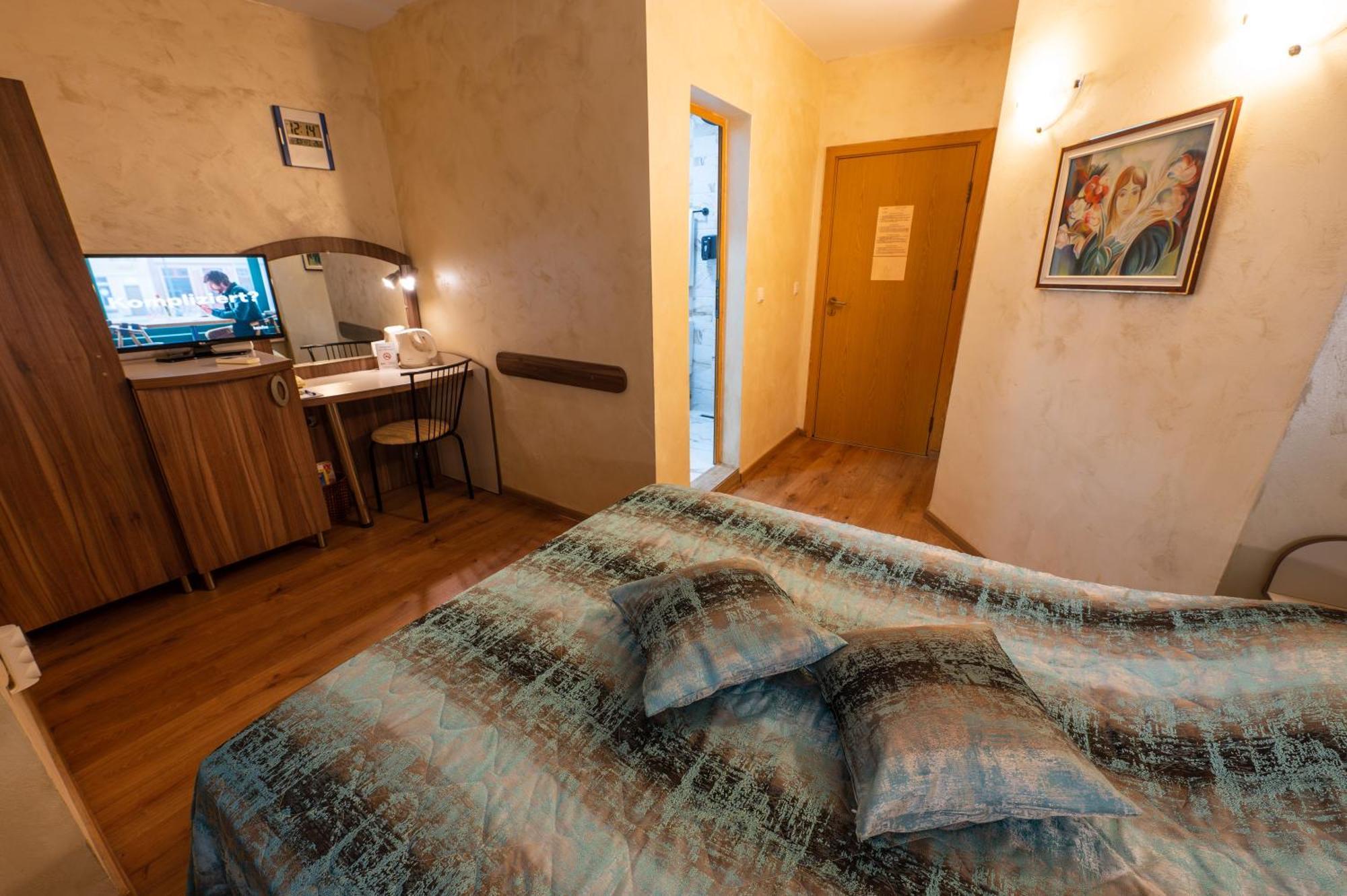 Hotel Color Varna Bagian luar foto