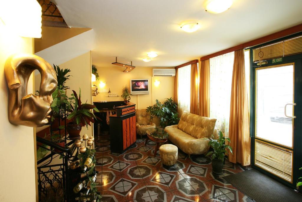 Hotel Color Varna Bagian luar foto