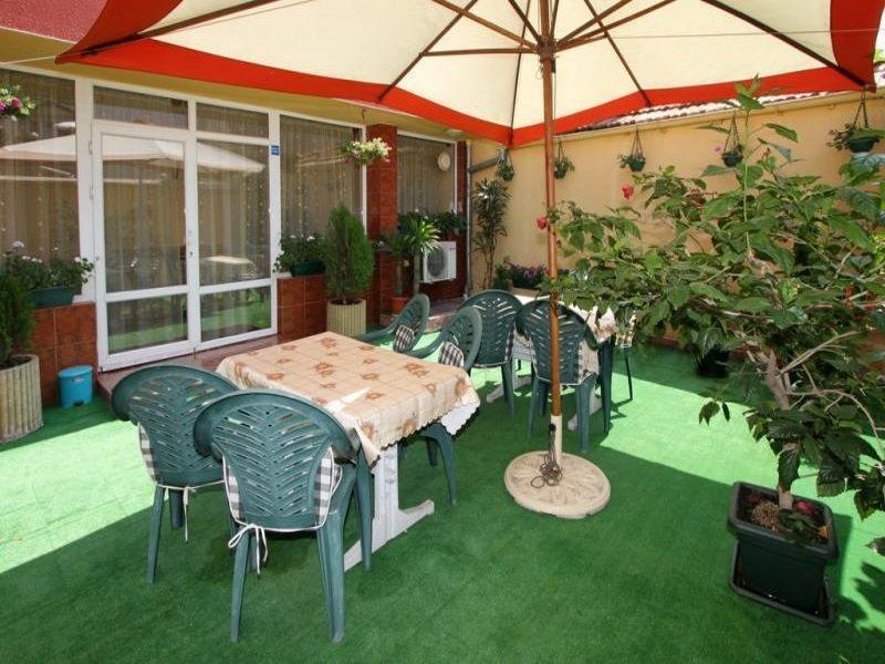 Hotel Color Varna Bagian luar foto